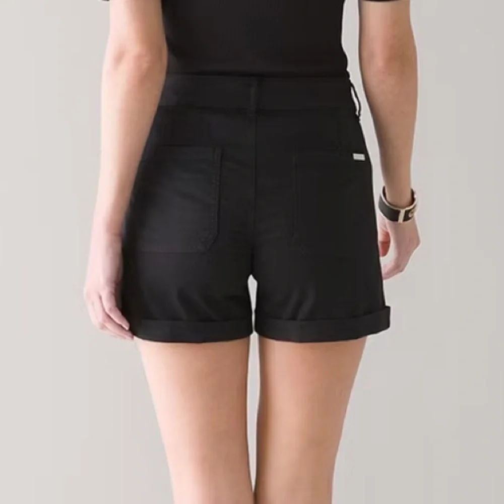 WHBM Mid-Rise Pret-A-Play Shorts - Picture 4 of 7